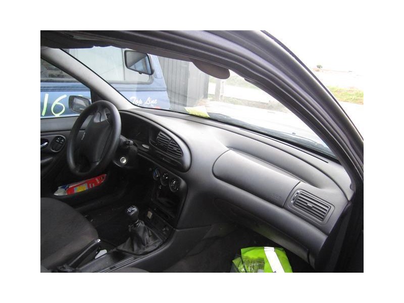 ford mondeo del año 2000