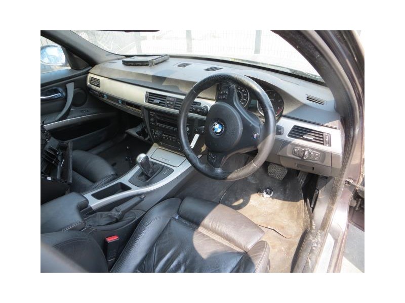 bmw  330 del año 2006