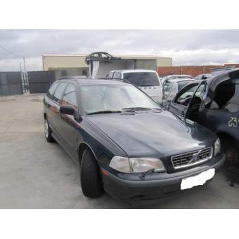 VOLVO V40 Station Wagon (645) de desguace