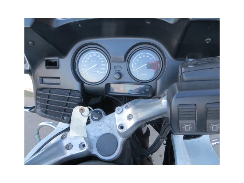 bmw serie r -g -85-2e-a g del año 2002