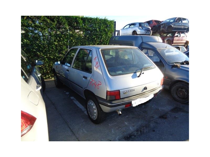 peugeot 205 del año 1998