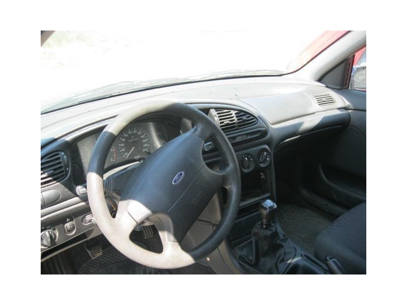 ford mondeo del año 2000