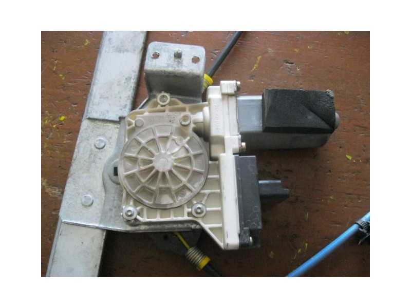 Recambio de elevalunas del-izdo : citroen c 2 : 1.4hdi d-8hx (68cv) 3p [2004] para citroen c 2 1.4hdi d-8hx referencia OEM IAM C