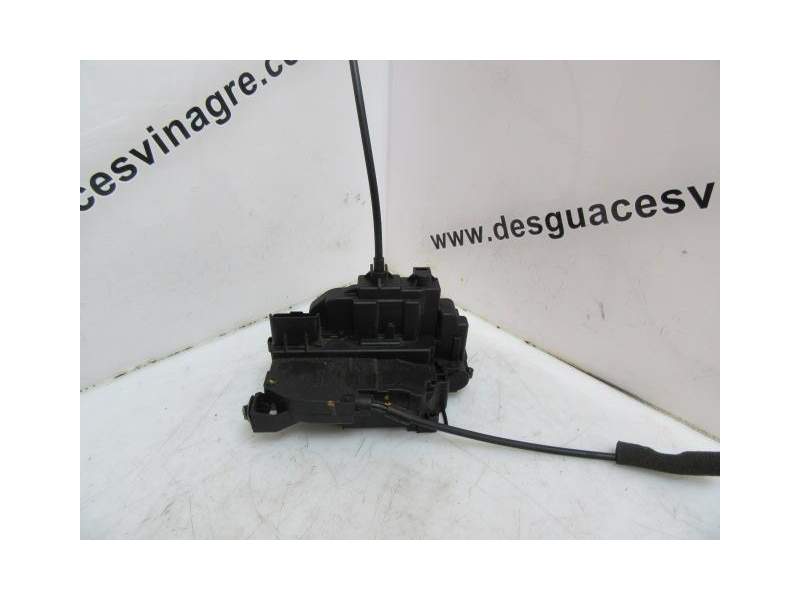 Recambio de cerradura puerta trasera izquierda para renault scénic iii (jz0/1_) 1.5 dci referencia OEM IAM 825030032R  