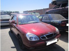 daewoo nubira del año 2000