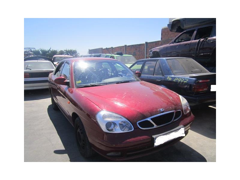 daewoo nubira del año 2000