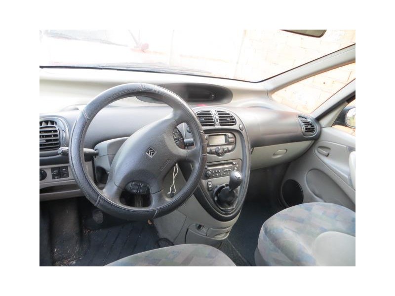citroen xsara picasso del año 2000