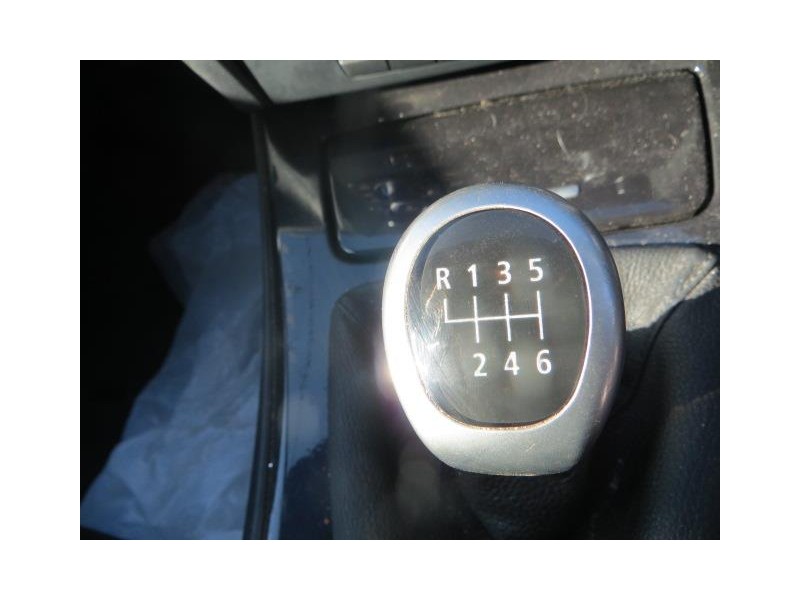 bmw  320 del año 2010