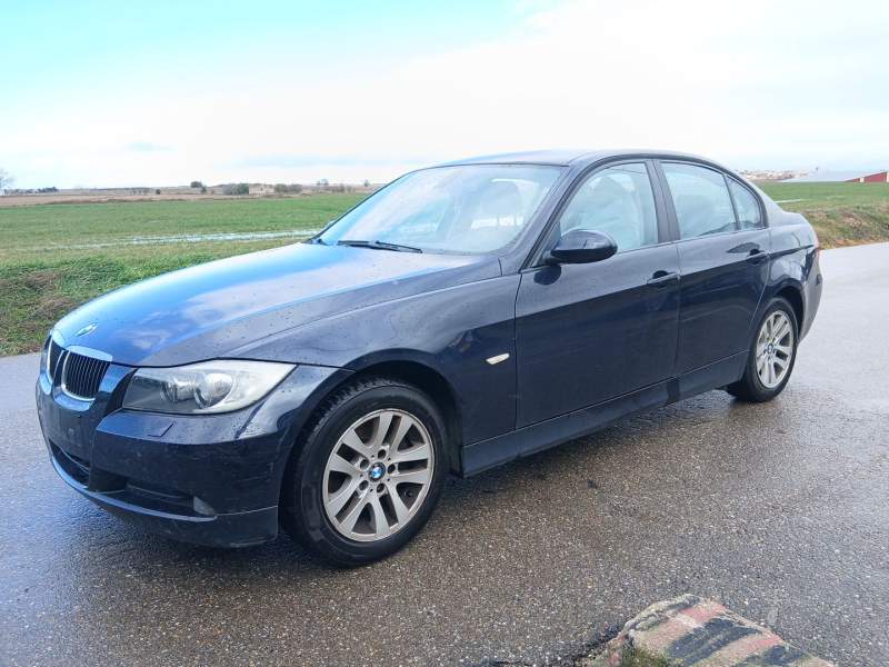 BMW 3 (E90)