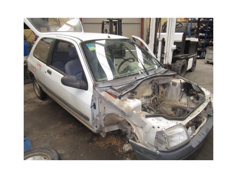 renault clio del año 1995