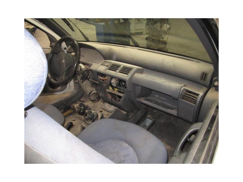 renault clio del año 1995