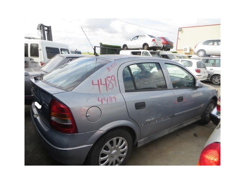 opel astra del año 2000