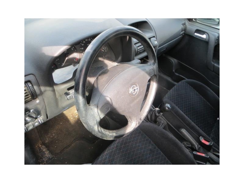 opel astra del año 2000