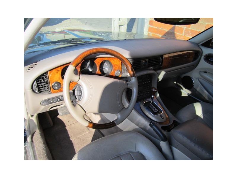 jaguar xj del año 1998