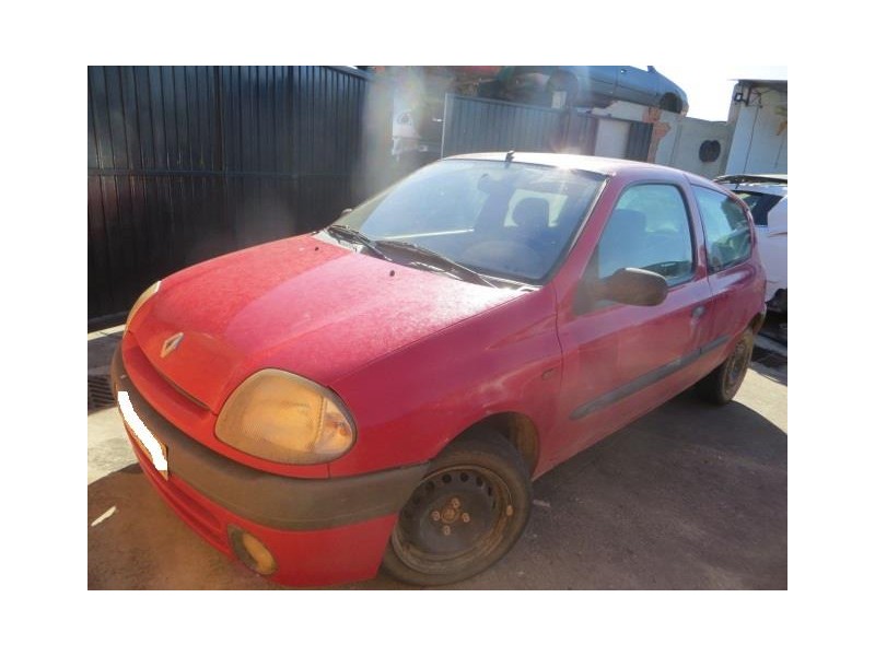 renault clio del año 2000