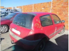 renault clio del año 2000 2