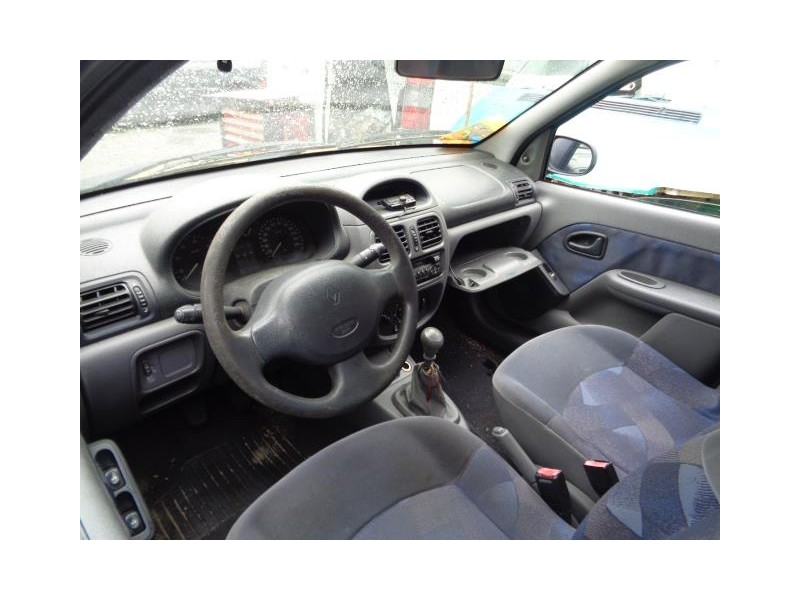 renault clio del año 1999