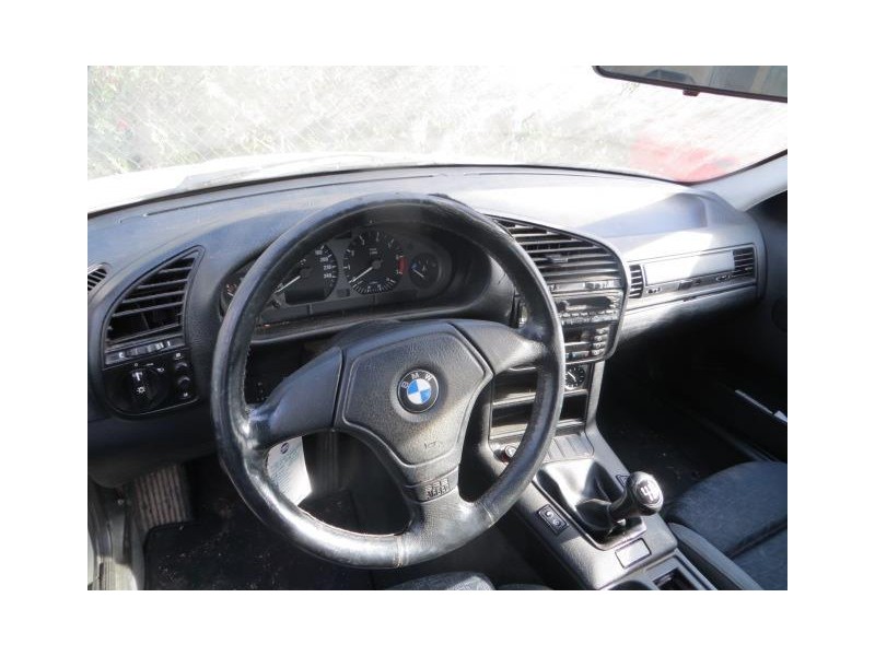 bmw  318 1.7 g (115,57cv del año 1996