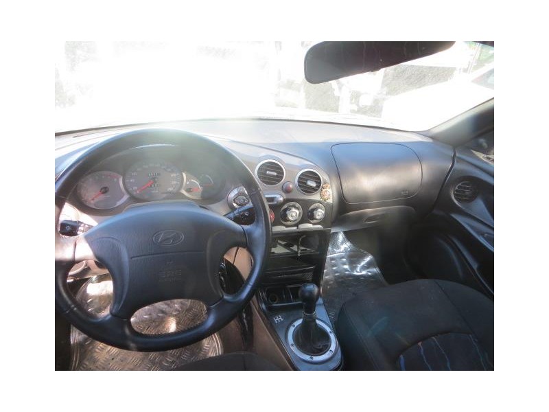 hyundai coupe del año 2000