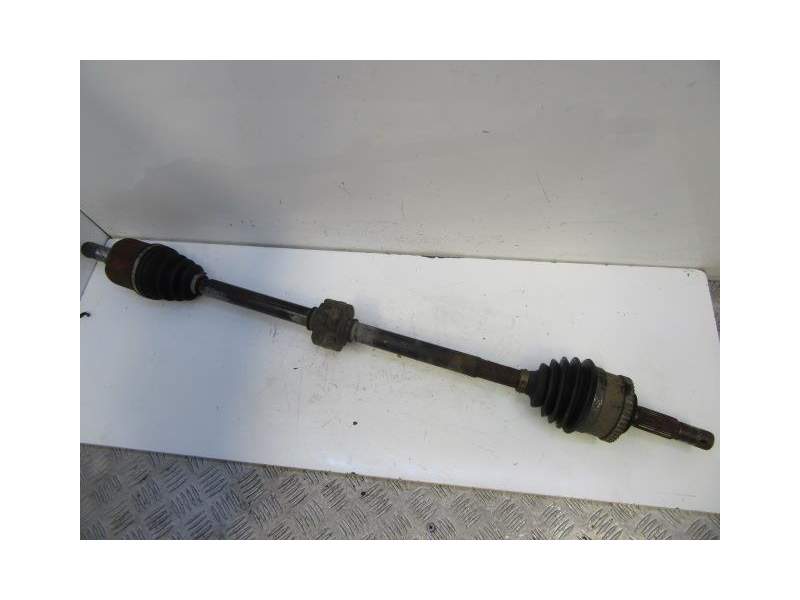 Recambio de transmision delantera derecha para nissan almera tino (v10) 1.8 referencia OEM IAM 39100NU010  