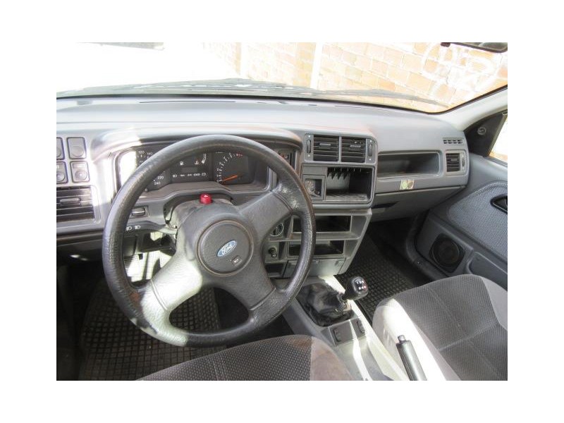 ford sierra del año 1992