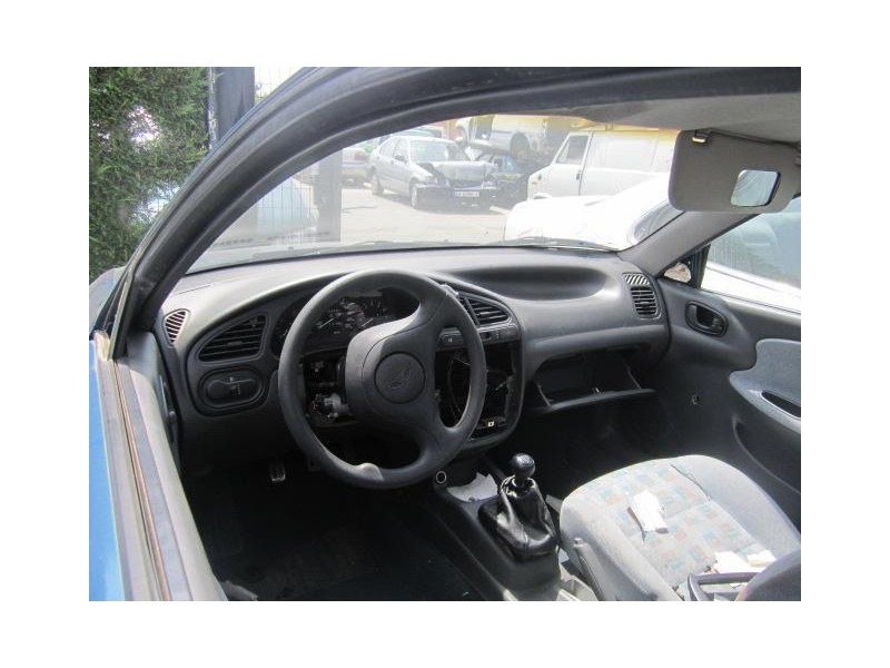 daewoo lanos del año 1999