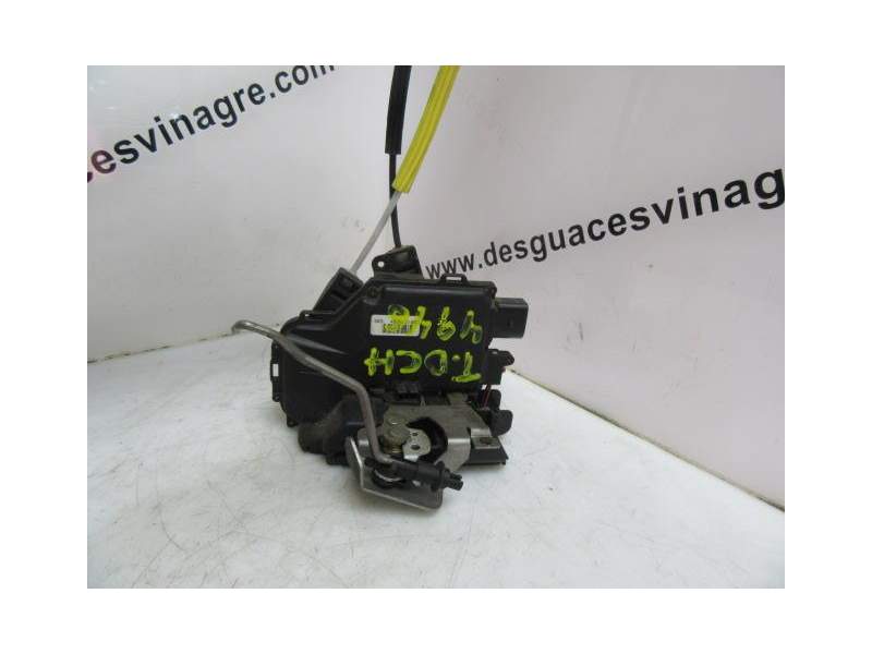 Recambio de cerradura puerta trasera derecha para audi a6 1.8 g ( 149,56 cv) referencia OEM IAM   