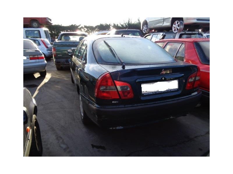 mitsubishi carisma del año 2000