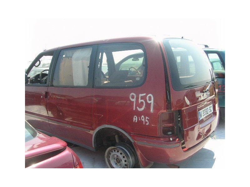 nissan serena del año 1995