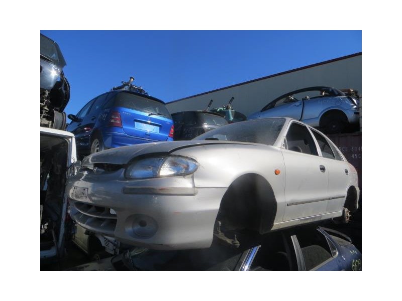 hyundai accent del año 1999