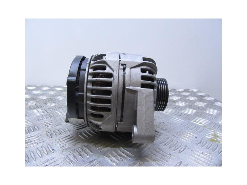 Recambio de alternador : audi a4 : 2.5 td (149,56cv) [2004] para audi a4 2.5 td referencia OEM IAM 0124515628  