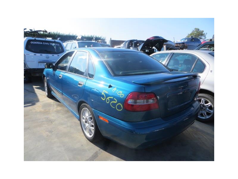 volvo s40 del año 2000