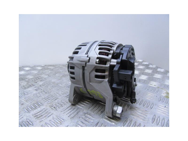 Recambio de alternador : audi a4 : 2.5 td (149,56cv) [2004] para audi a4 2.5 td referencia OEM IAM 0124515628  