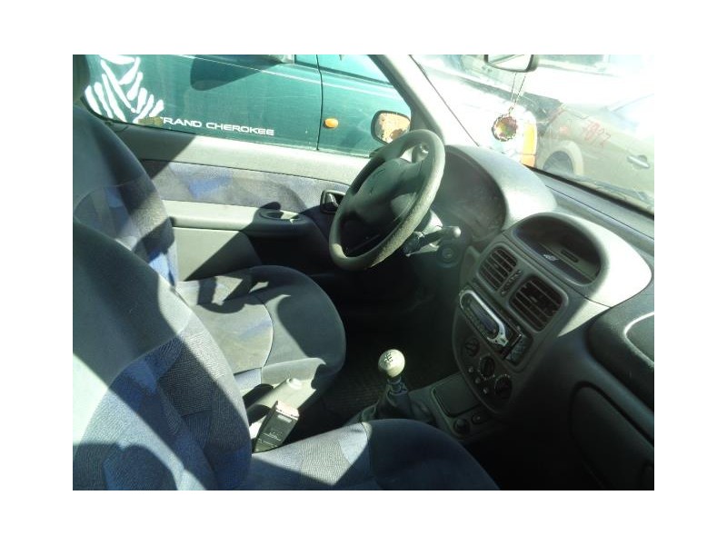 renault clio del año 1999