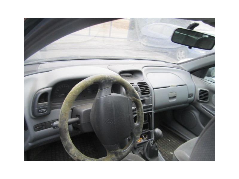 renault laguna del año 1999