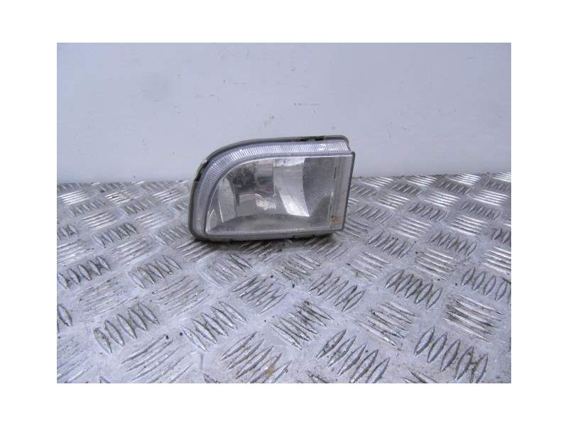 Recambio de antiniebla derecho para chevrolet nubira 1.6 g referencia OEM IAM 0302001920  