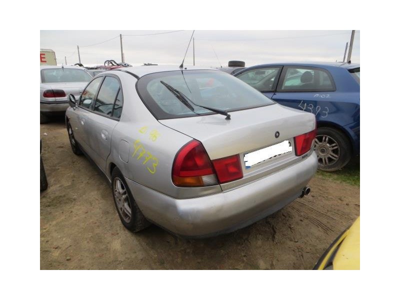 mitsubishi carisma del año 1996