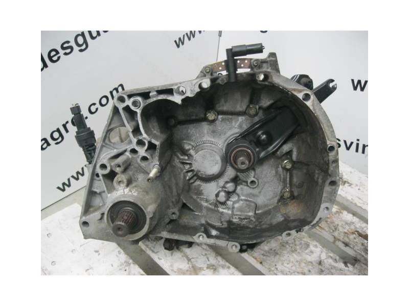 Recambio de caja cambios 5v gasolina para renault clio 1.4 g -e7j  5p referencia OEM IAM JB1186  