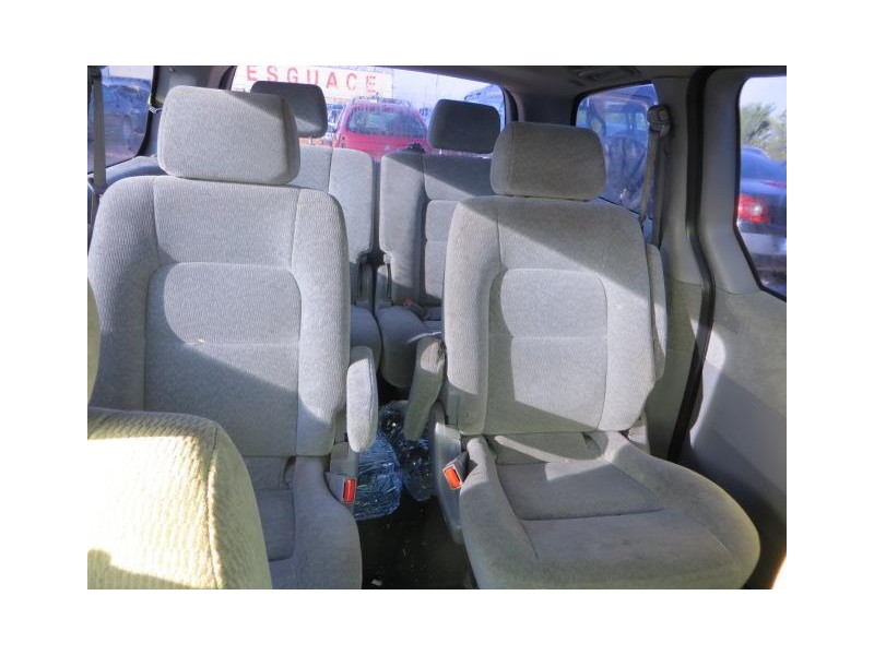 kia carnival del año 2004