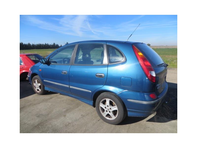 nissan almera del año 2001