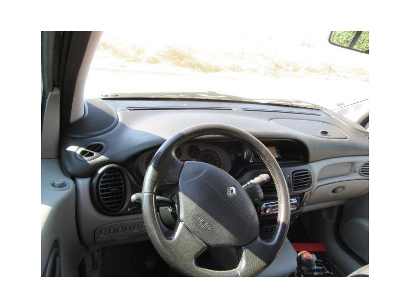 renault scenic del año 2002