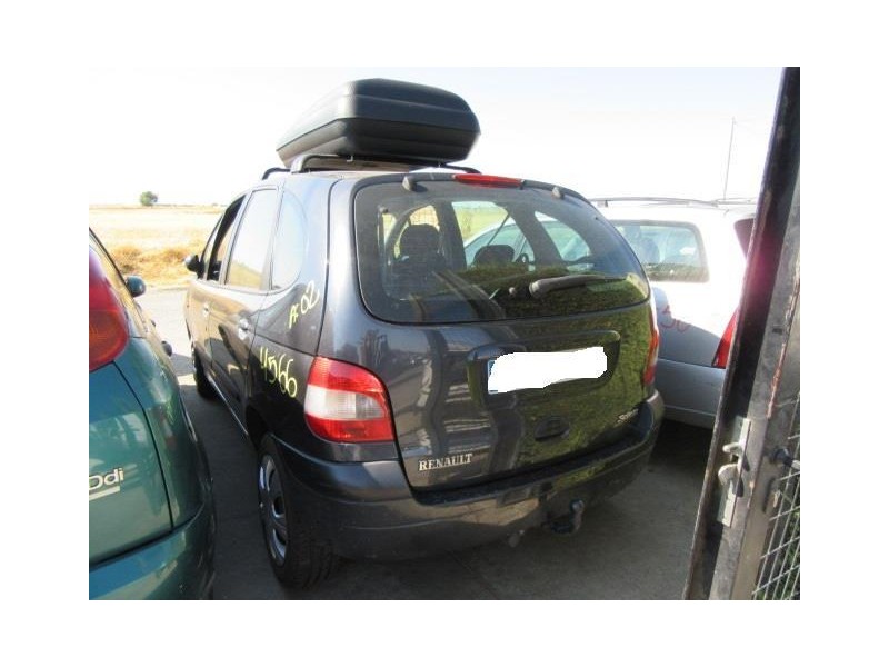 renault scenic del año 2002
