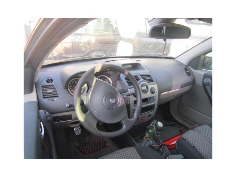 renault megane del año 2004