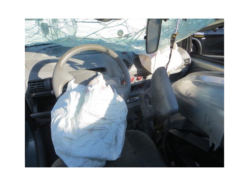 renault twingo del año 2002