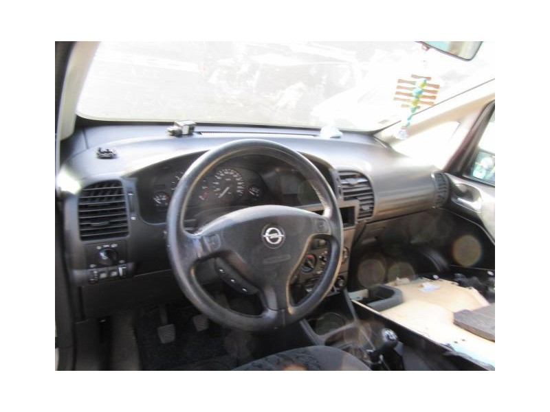 opel zafira del año 2001