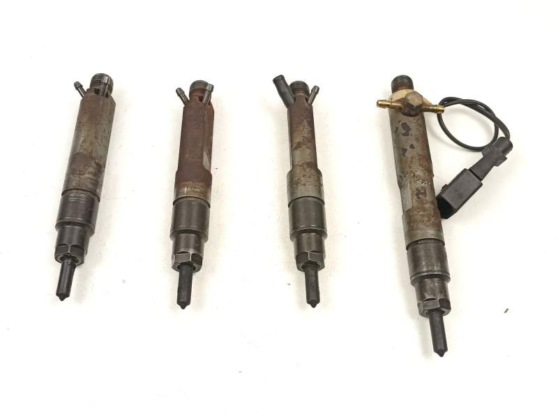 Recambio de inyectores juego para seat toledo ii (1m2) 1.9 tdi referencia OEM IAM 038130202A 038130202E 0432193595