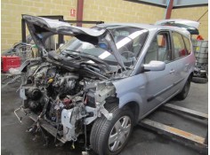 renault scenic del año 2004