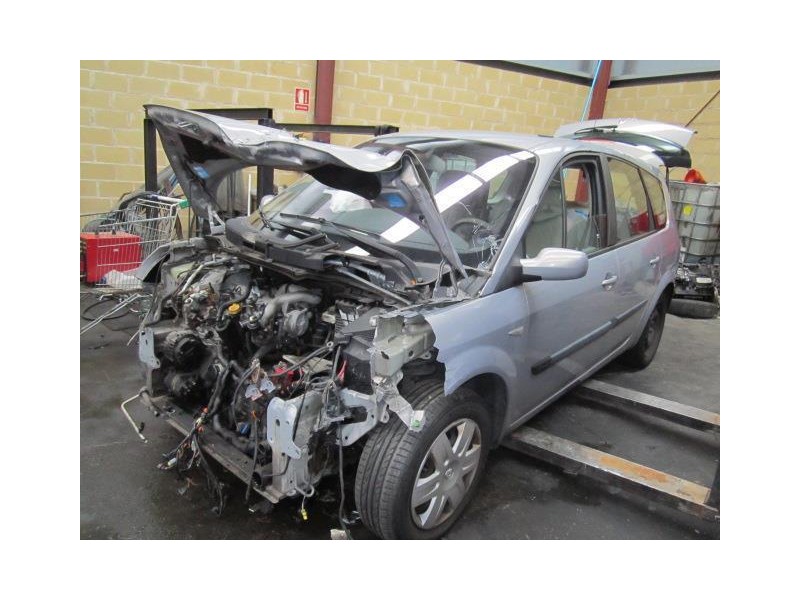 renault scenic del año 2004