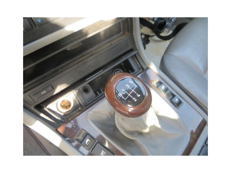 bmw  320 del año 2001