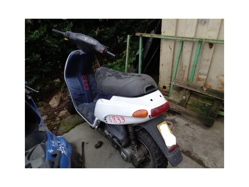 piaggio typhoom 50 del año 2001